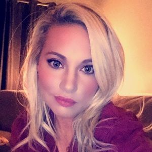 Meet your Posher, Jillian